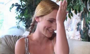 Групповое порно с негром и молодой телкой